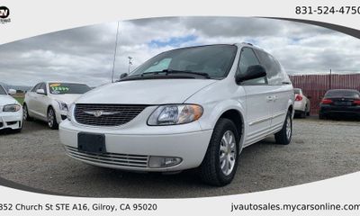 2002 Chrysler Town AND Country LXi