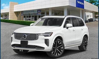 2026 Volvo XC90 Ultra Bright