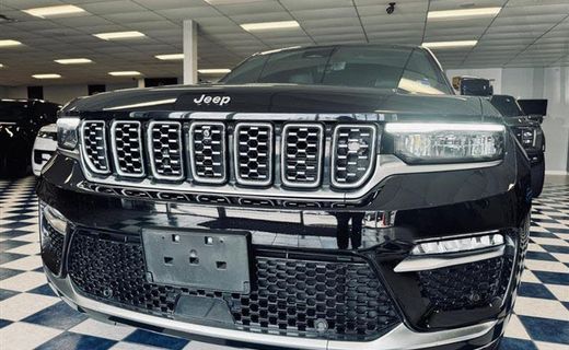 2023 Jeep Grand Cherokee Summit