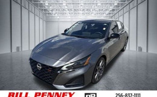 2023 Nissan Altima SR