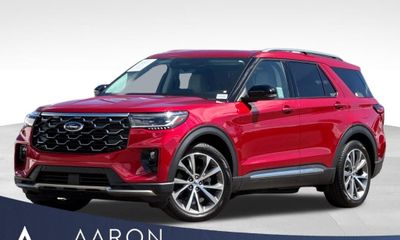 2025 Ford Explorer Platinum