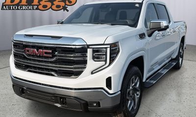 2026 GMC Sierra SLT