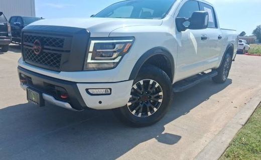 2024 Nissan Titan