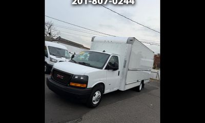 2022 GMC Savana Cutaway G3500