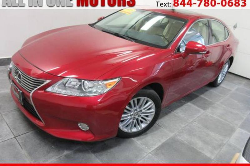 2013 Lexus ES — a typically priced live listing