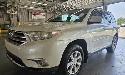 2013 Toyota Highlander Base