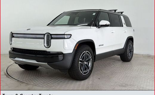 2025 Rivian R1S Adventure