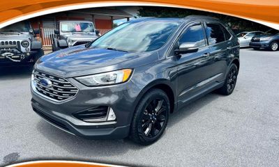 2020 Ford Edge Titanium
