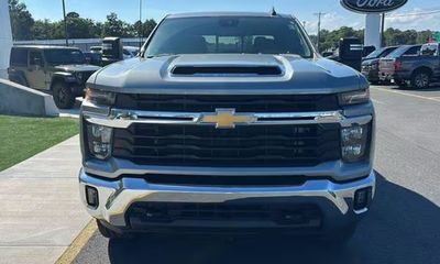 2024 Chevrolet Silverado HD LT