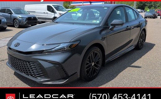 2025 Toyota Camry SE