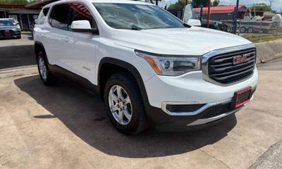2017 GMC Acadia SLE 1