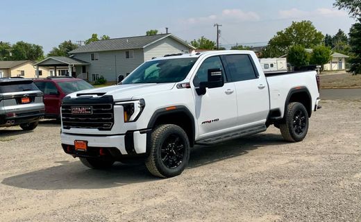 2026 GMC Sierra HD AT4
