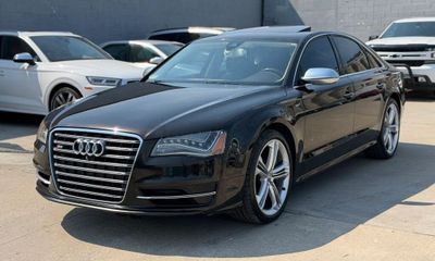 2013 Audi S8 40T Quattro