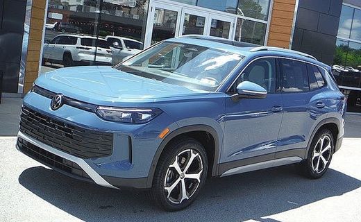 2025 Volkswagen Tiguan 4MOTION SE