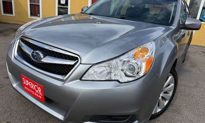 2011 Subaru Legacy Limited M R