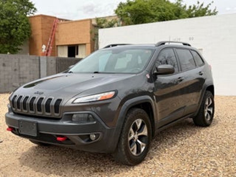 2017 Jeep Cherokee — a typically priced live listing