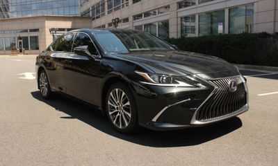 2019 Lexus ES 300H