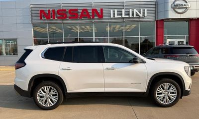 2025 GMC Acadia Elevation