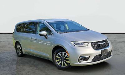 2023 Chrysler Pacifica Touring L