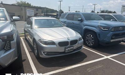2011 BMW 528i I