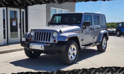 2013 Jeep Wrangler Sahara