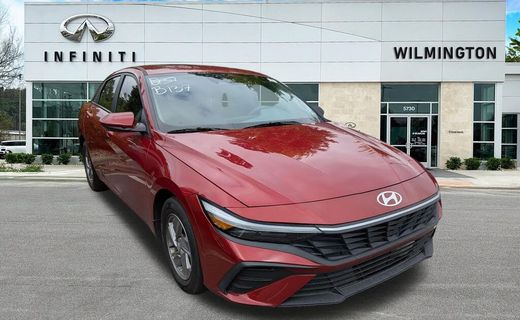2025 Hyundai Elantra SE