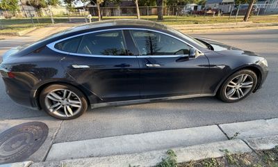 2013 Tesla Model S W DC Fast