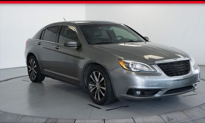 2013 Chrysler 200 Limited