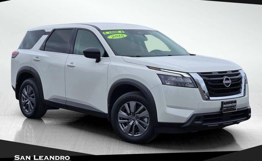 2025 Nissan Pathfinder S
