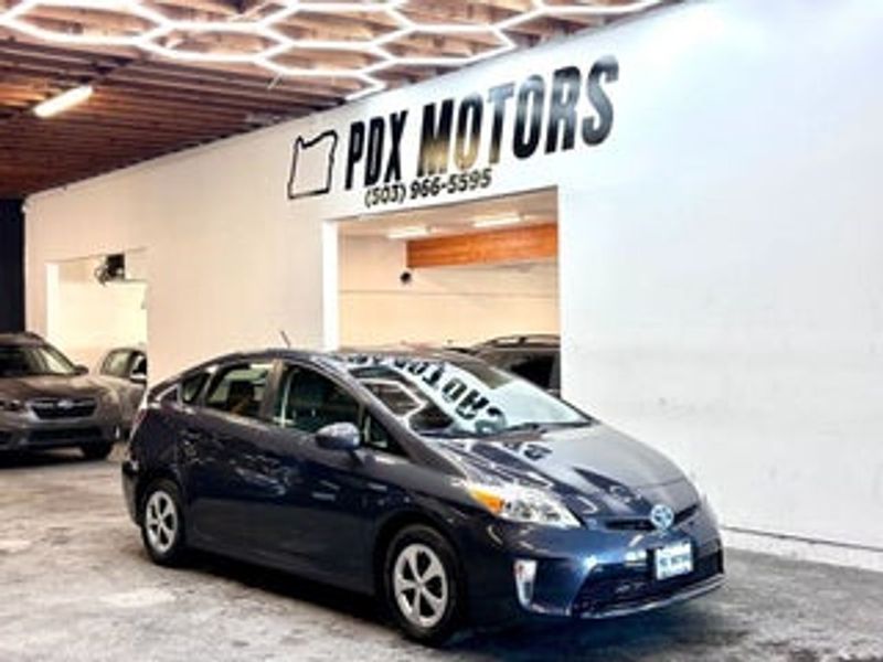 2015 Toyota Prius — a typically priced live listing
