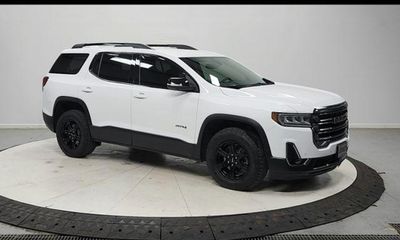 2023 GMC Acadia AT4