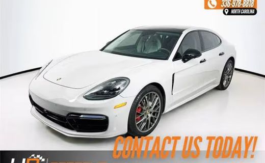 2017 Porsche Panamera GTS