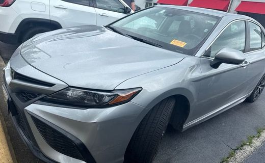 2024 Toyota Camry SE