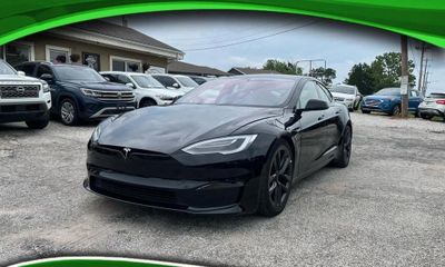 2021 Tesla Model S Plaid