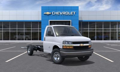 2026 Chevrolet Express 3500 Cutaway 159