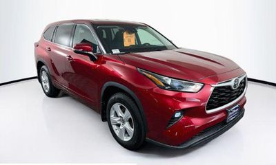 2022 Toyota Highlander LE
