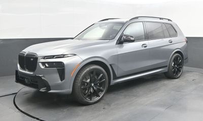 2027 BMW X7 M60i