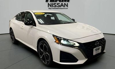 2023 Nissan Altima SR