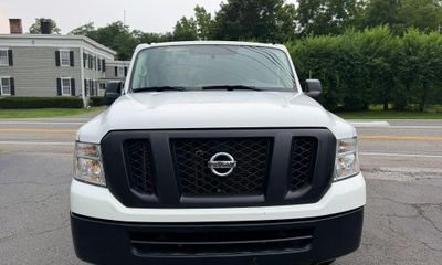 2016 Nissan NV S V6