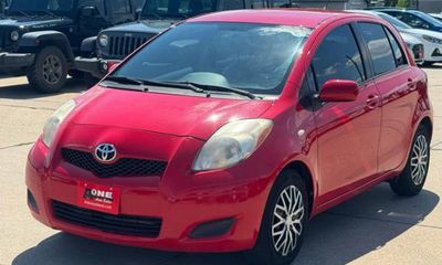 2010 Toyota Yaris Base