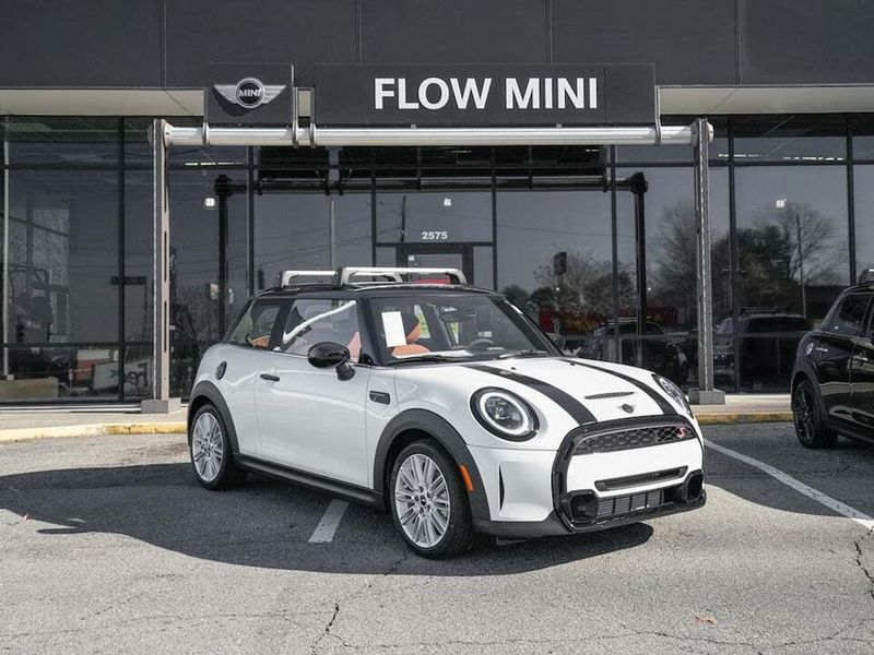 2023 Mini Hardtop 2 Door — a typically priced live listing