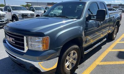 2011 GMC Sierra SLE