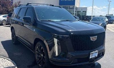 2025 Cadillac Escalade Sport Touring PKG
