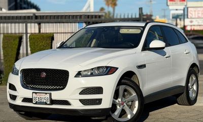 2018 Jaguar F-Pace 25T Premium