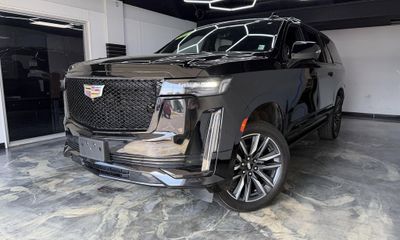 2022 Cadillac Escalade ESV Sport