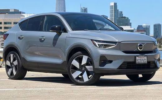 2023 Volvo C40 Ultimate Dark