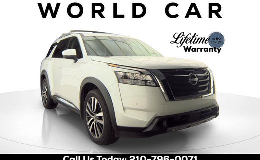 2025 Nissan Pathfinder Platinum