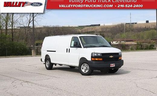 2025 Chevrolet Express EXT