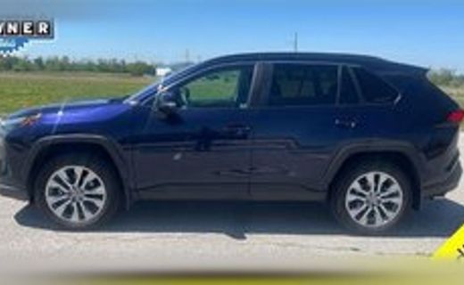 2023 Toyota RAV4 XLE Premium
