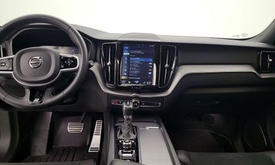 2019 Volvo XC60 R Design